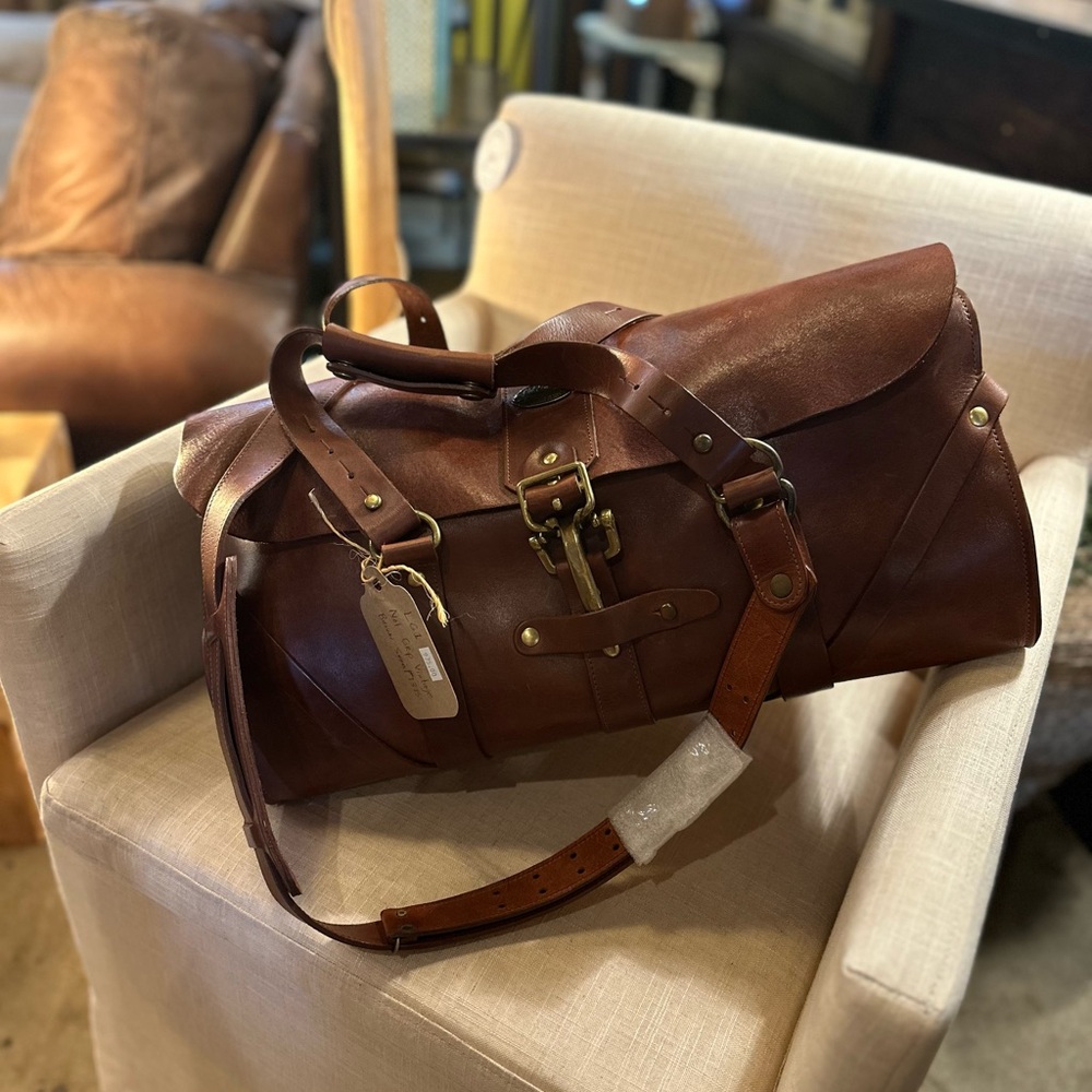 Vintage-Style Brown Leather Travel Duffel with Brass Hardware - Picture 9 of 9